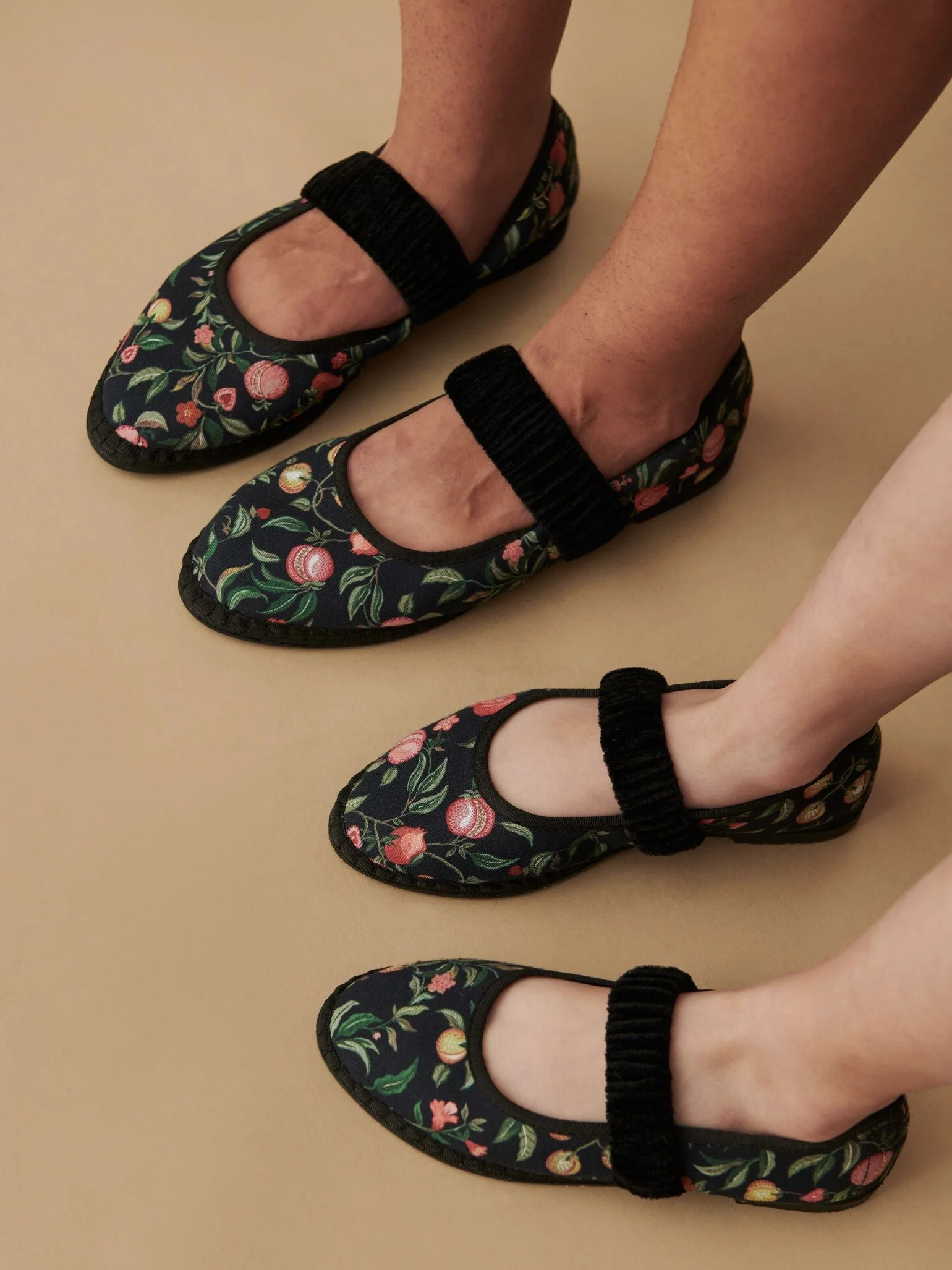 Flabelus x La Coqueta Girl Black Pomegranate Mafalda Mary Jane Shoes - Image 4