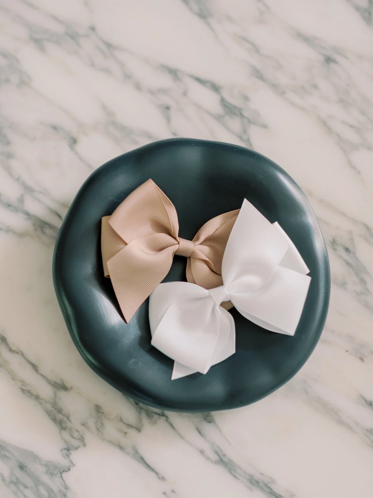 White Big Bow Girl Clip - Image 6